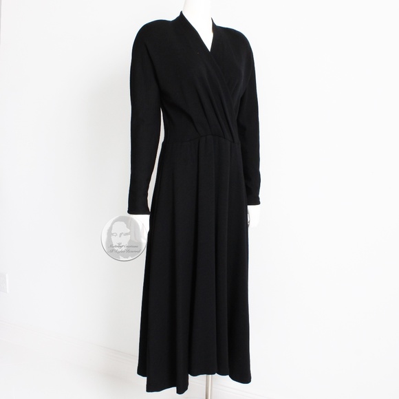 Vintage Black Wool Dress 80s Big Shoulders Cinched Waist Flowing Skirt LBD M/L - Picture 3 of 7